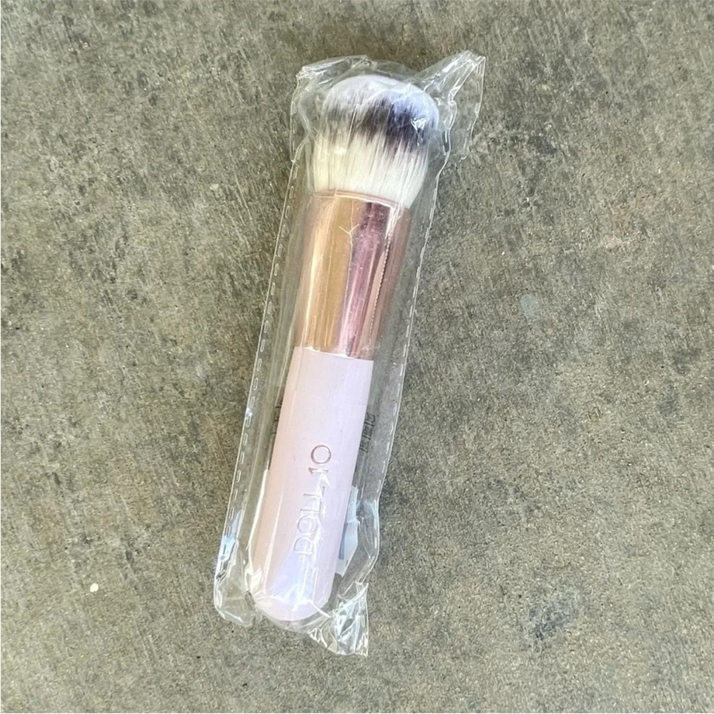 NEW Doll 10 Skin Buffing Foundation Brush